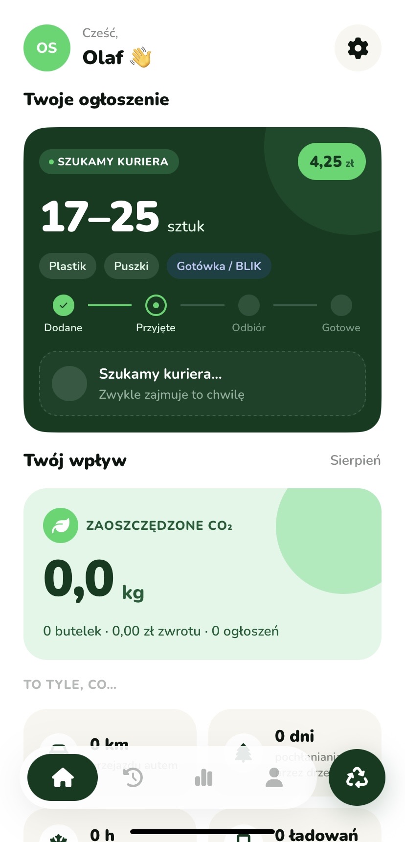 Ekran aplikacji Butelkuj: aktywne ogłoszenie na 17–25 butelek ze statusem „szukamy kuriera”, obok podsumowanie zaoszczędzonego CO₂.